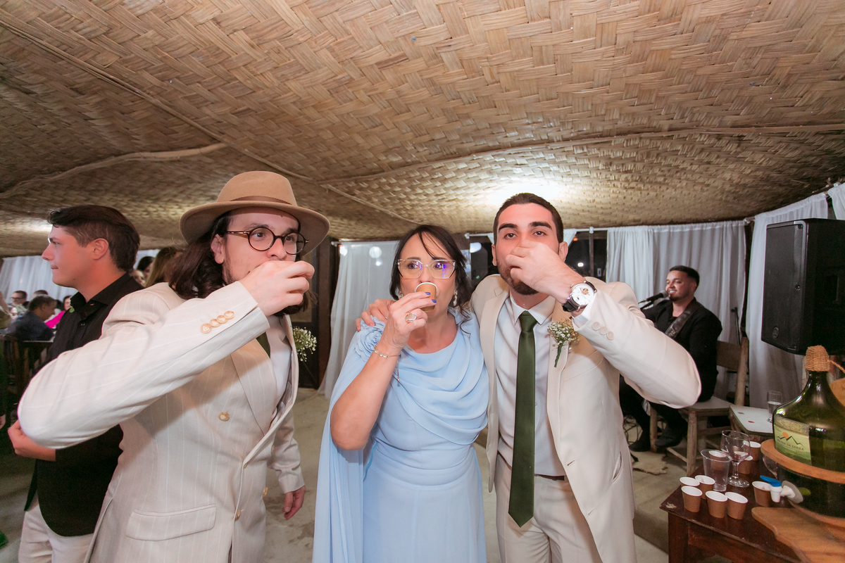 Casamento Vestido de Noiva Por do Sol Amor Noivos Montanha Emoção Casamento Luxo Festa Campo Fazenda