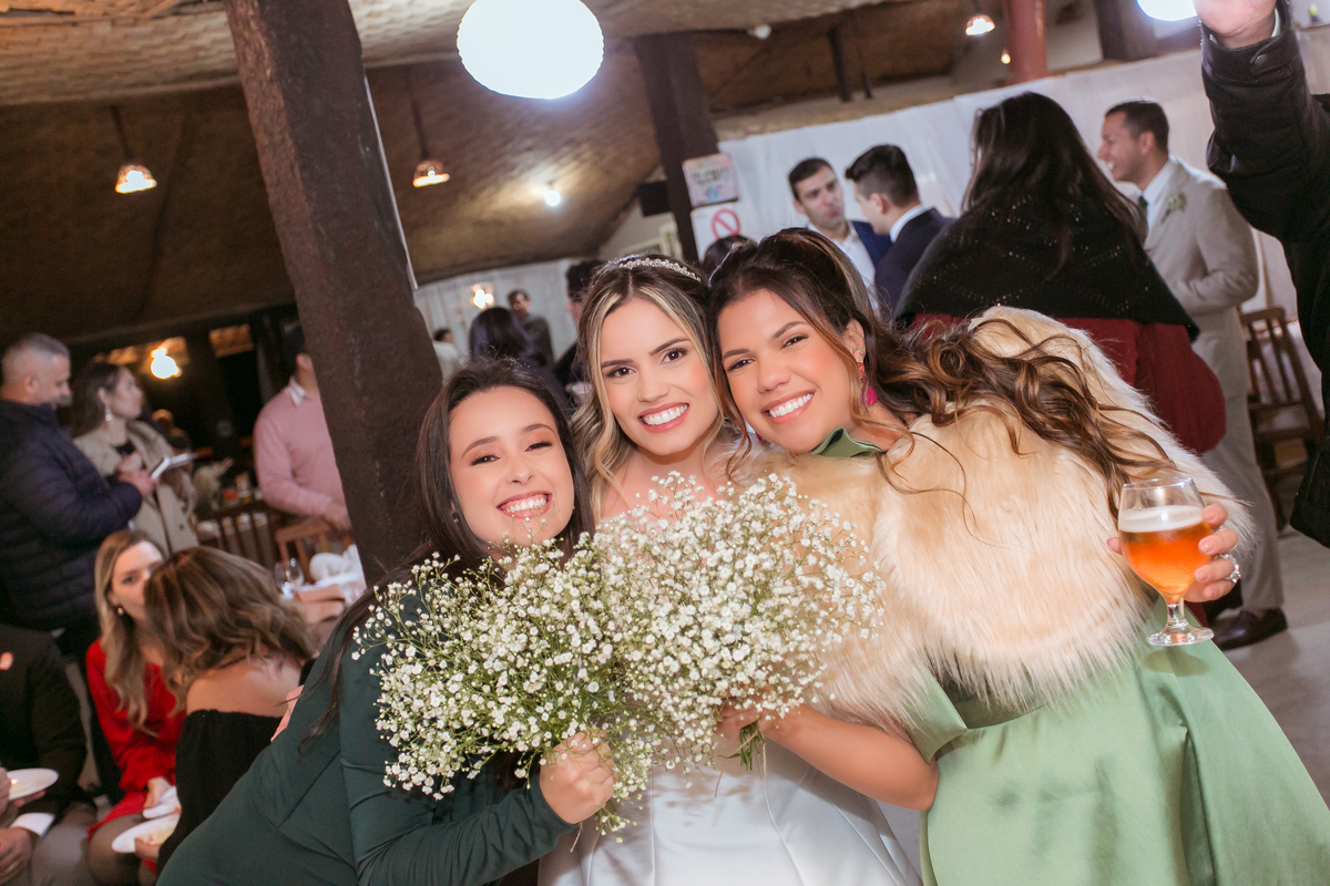 Casamento Vestido de Noiva Por do Sol Amor Noivos Montanha Emoção Casamento Luxo Festa Campo Fazenda