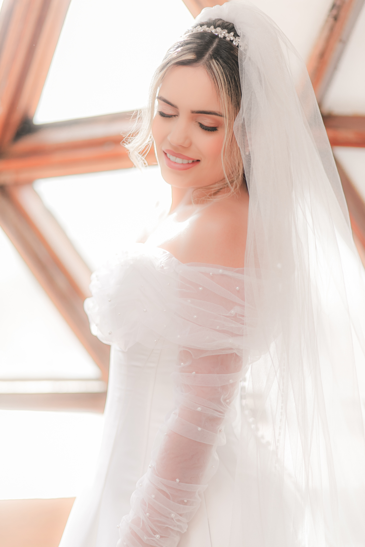 Making Of Casamento Vestido de Noiva Maquiagem Por do Sol Amor Noivos