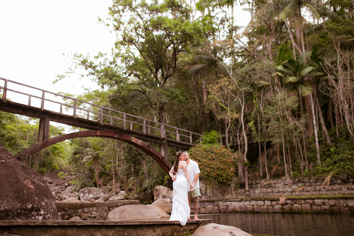 Casamento abraços carinho noiva noivos momento inesquecível