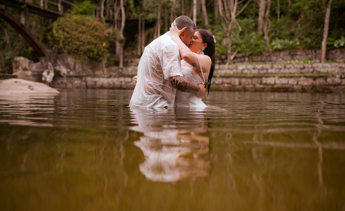 Casamento abraços carinho noiva noivos momento inesquecível