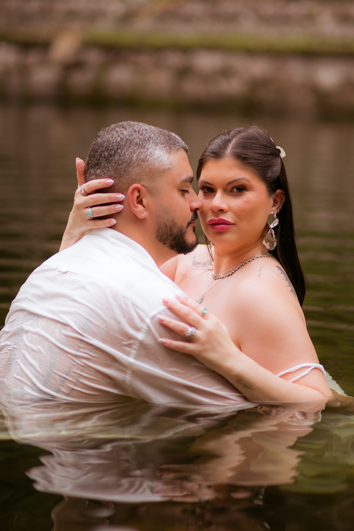 Casamento abraços carinho noiva noivos momento inesquecível
