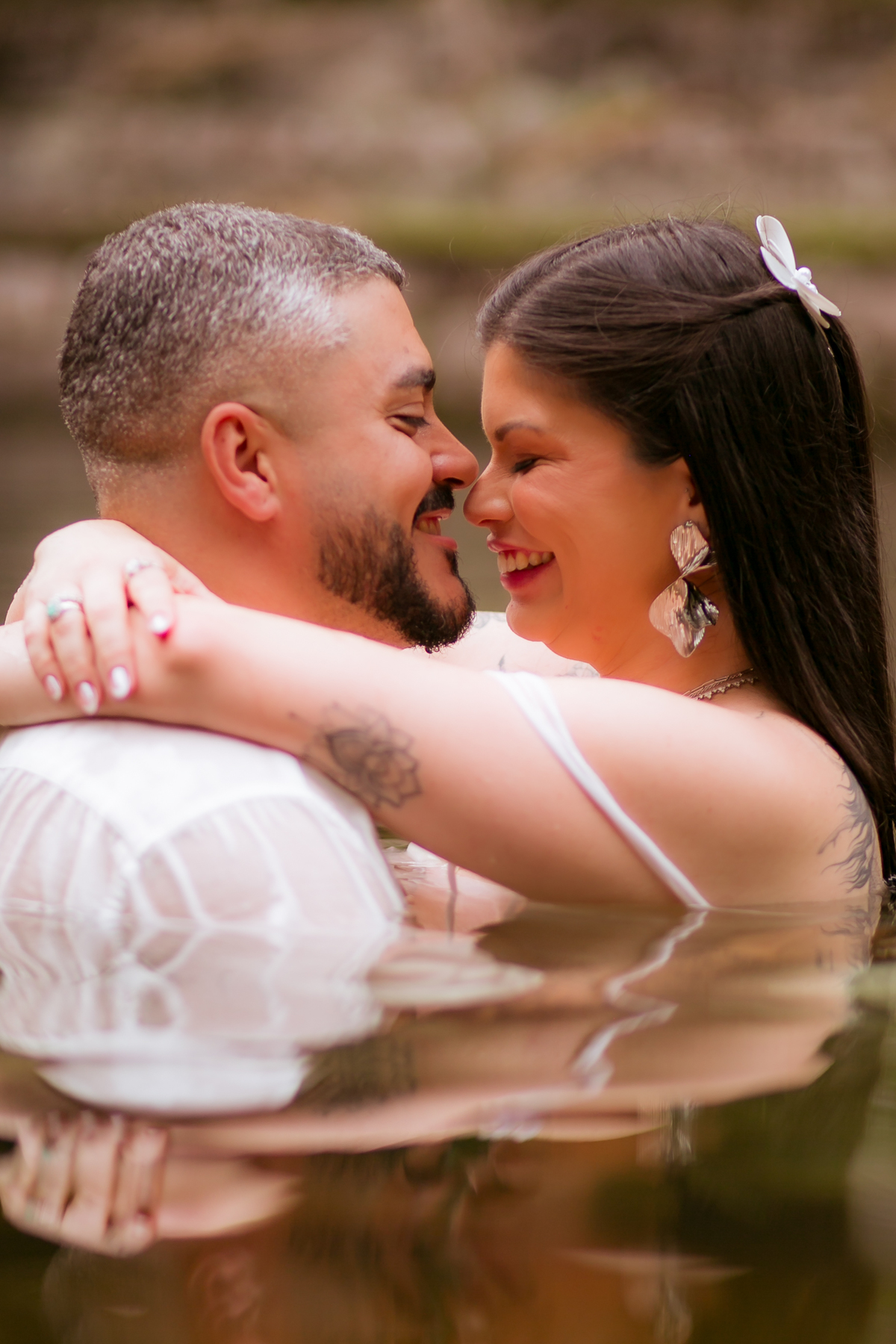 Casamento abraços carinho noiva noivos momento inesquecível