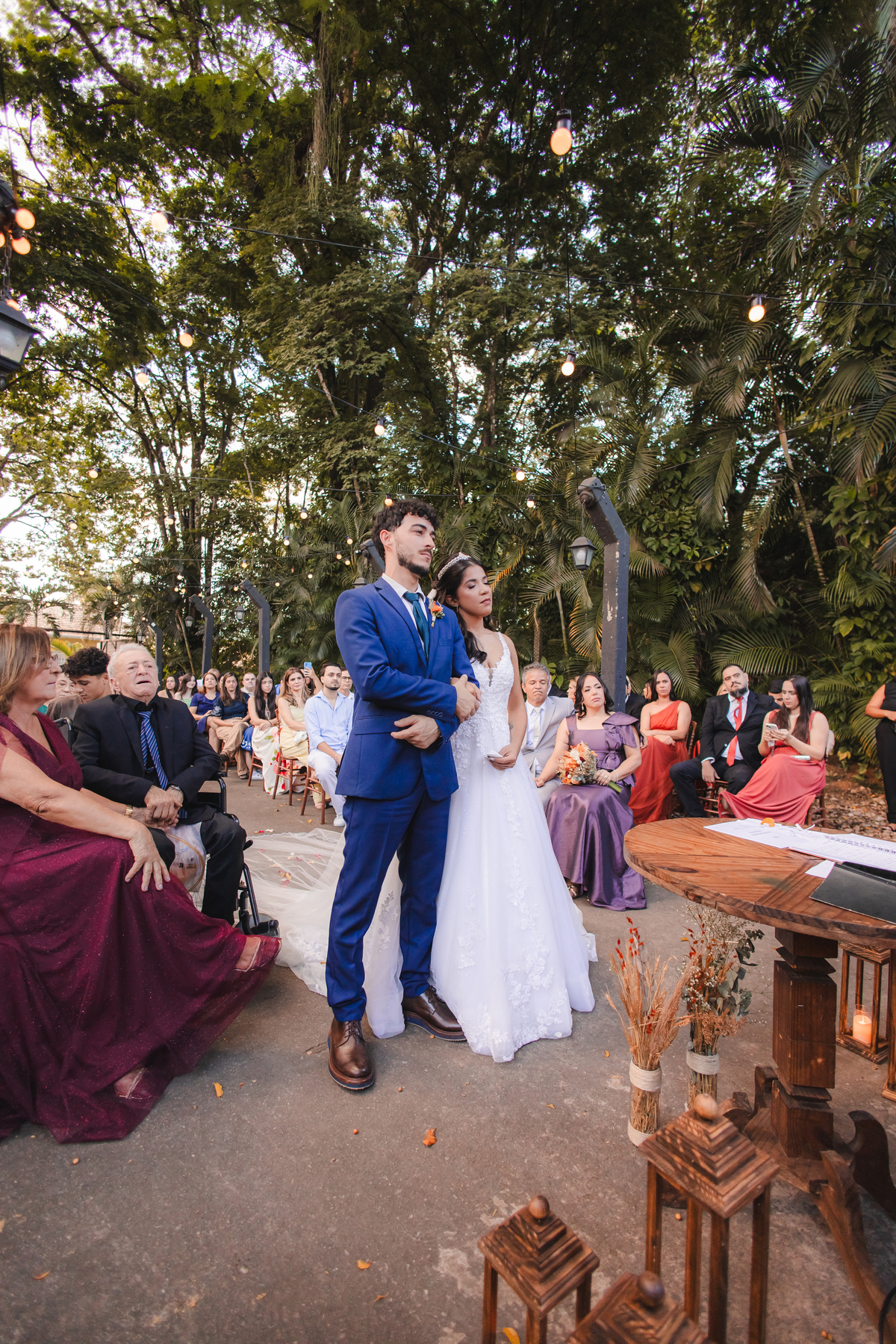 casamento emoção sonho realização noiva noivo olhares amor