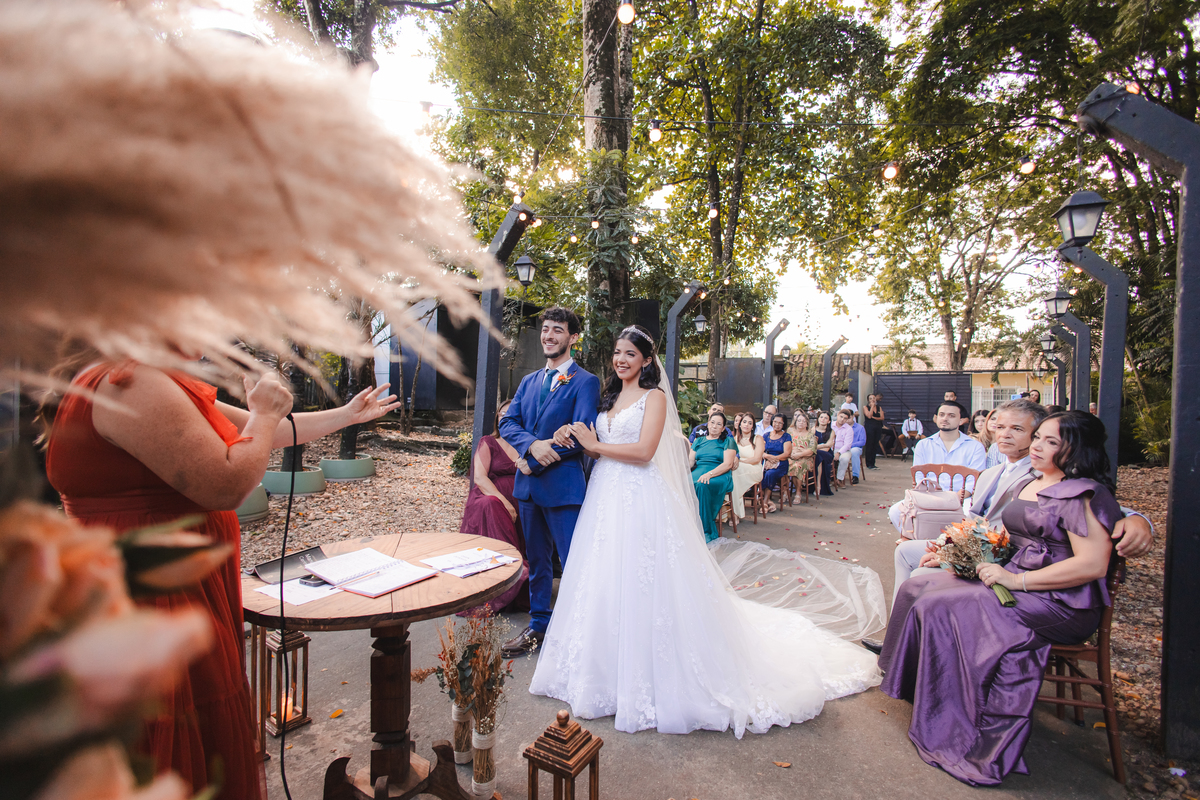 casamento inesquecível emoção sonho realização noiva noivo olhares amor