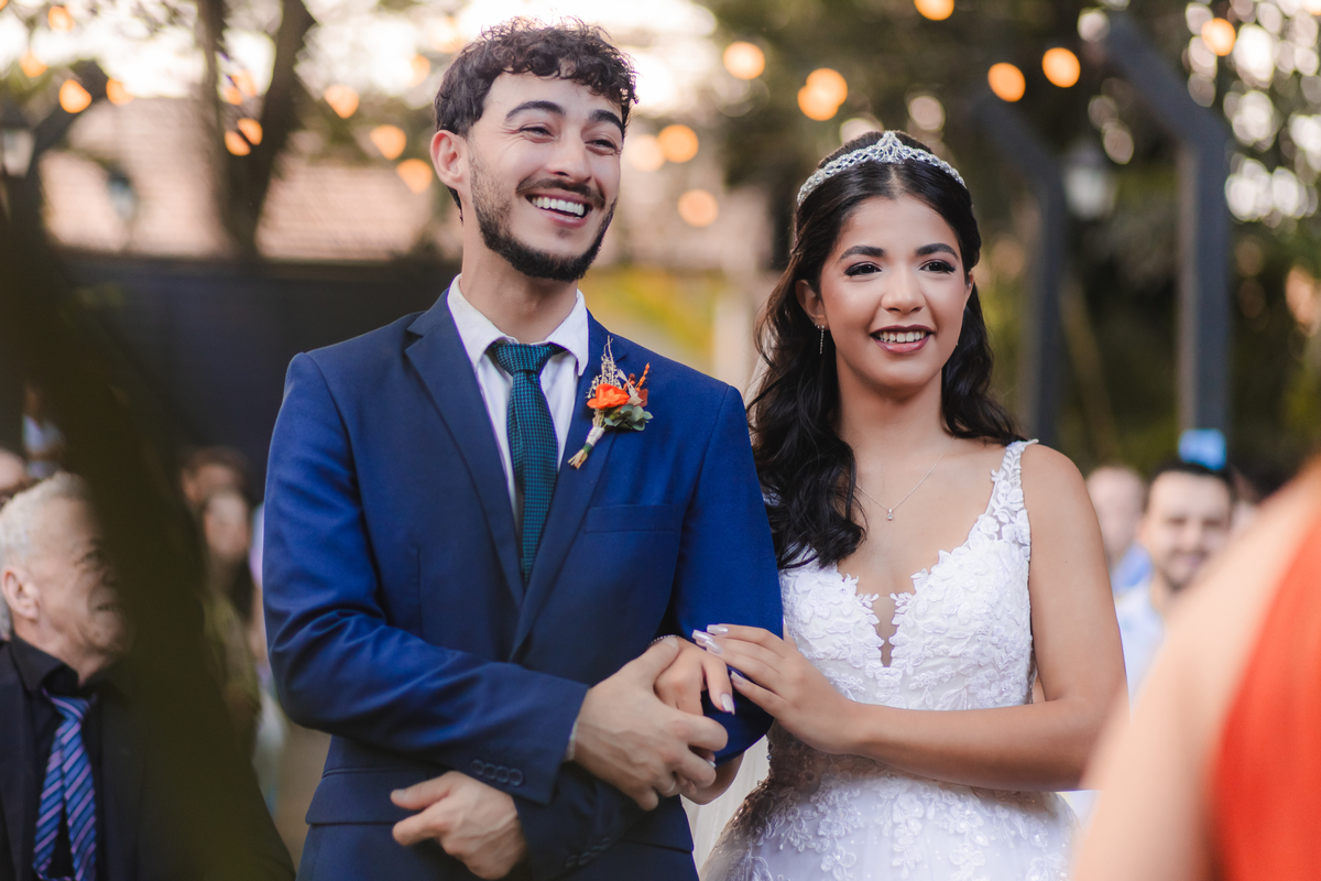 casamento inesquecível emoção sonho realização noiva noivo olhares amor