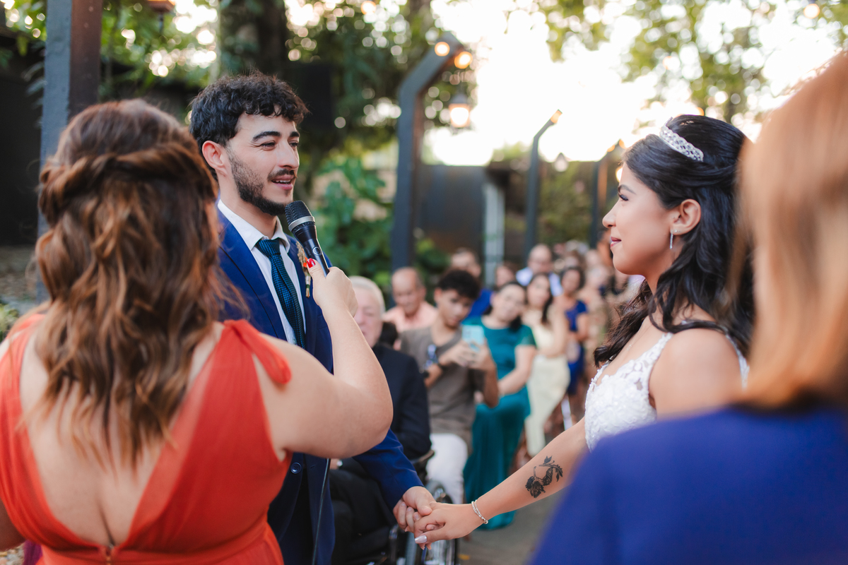 casamento inesquecível emoção sonho realização noiva noivo olhares amor