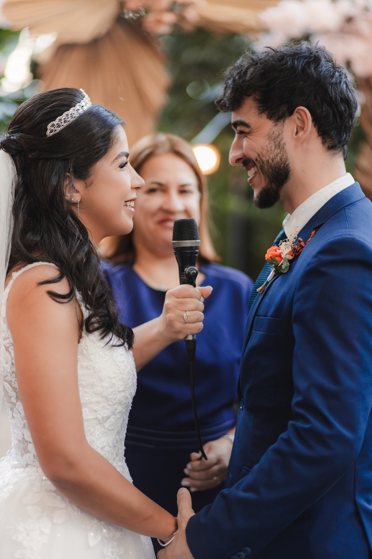 casamento inesquecível emoção sonho realização noiva noivo olhares amor