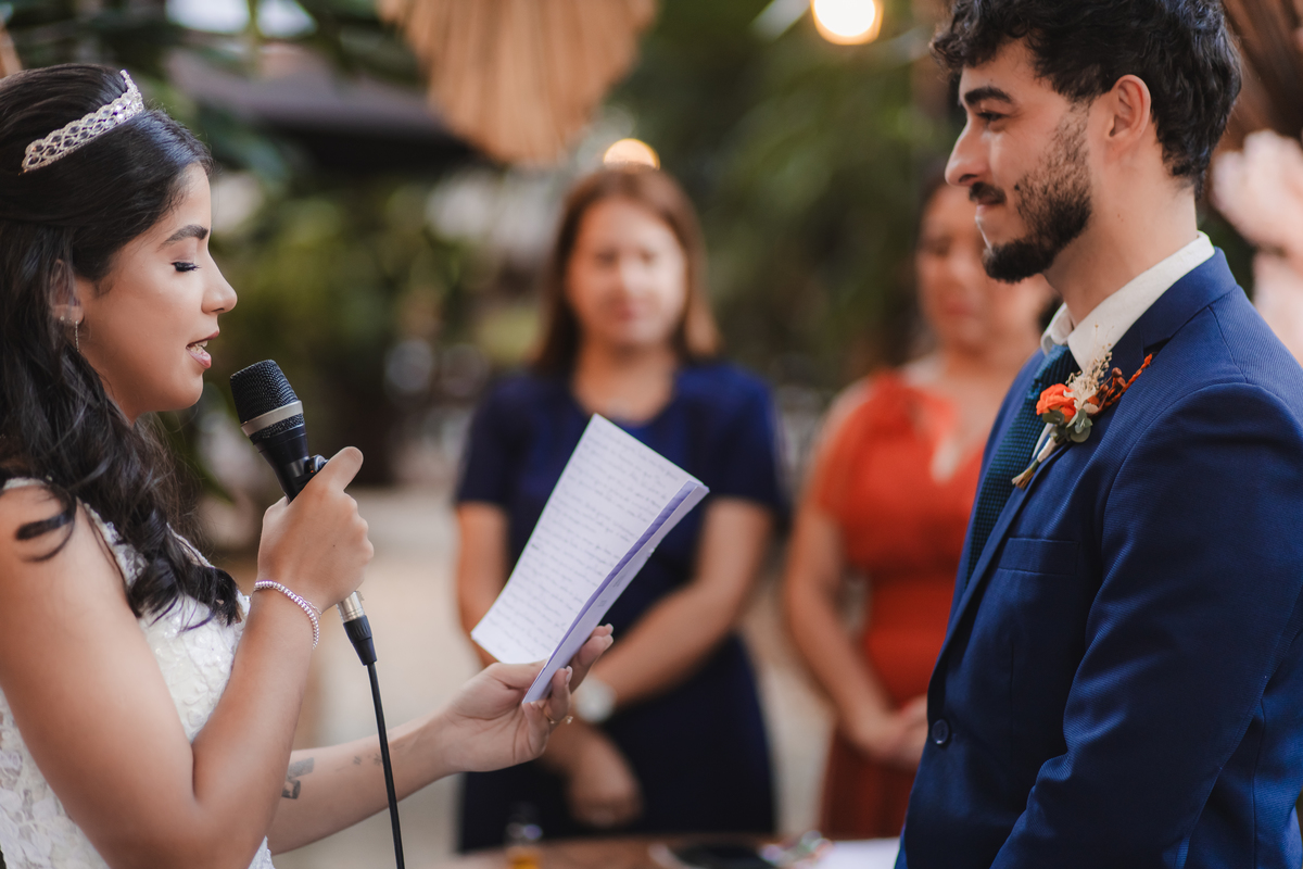 casamento inesquecível emoção sonho realização noiva noivo olhares amor