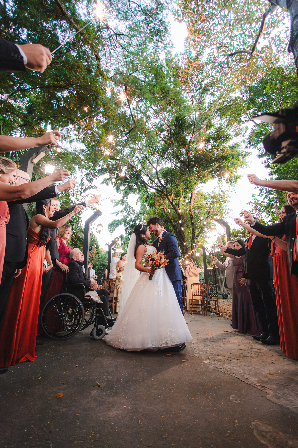 casamento inesquecível emoção sonho realização noiva noivo olhares amor