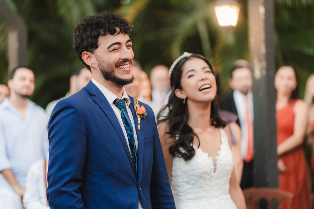 casamento inesquecível emoção sonho realização noiva noivo olhares amor
