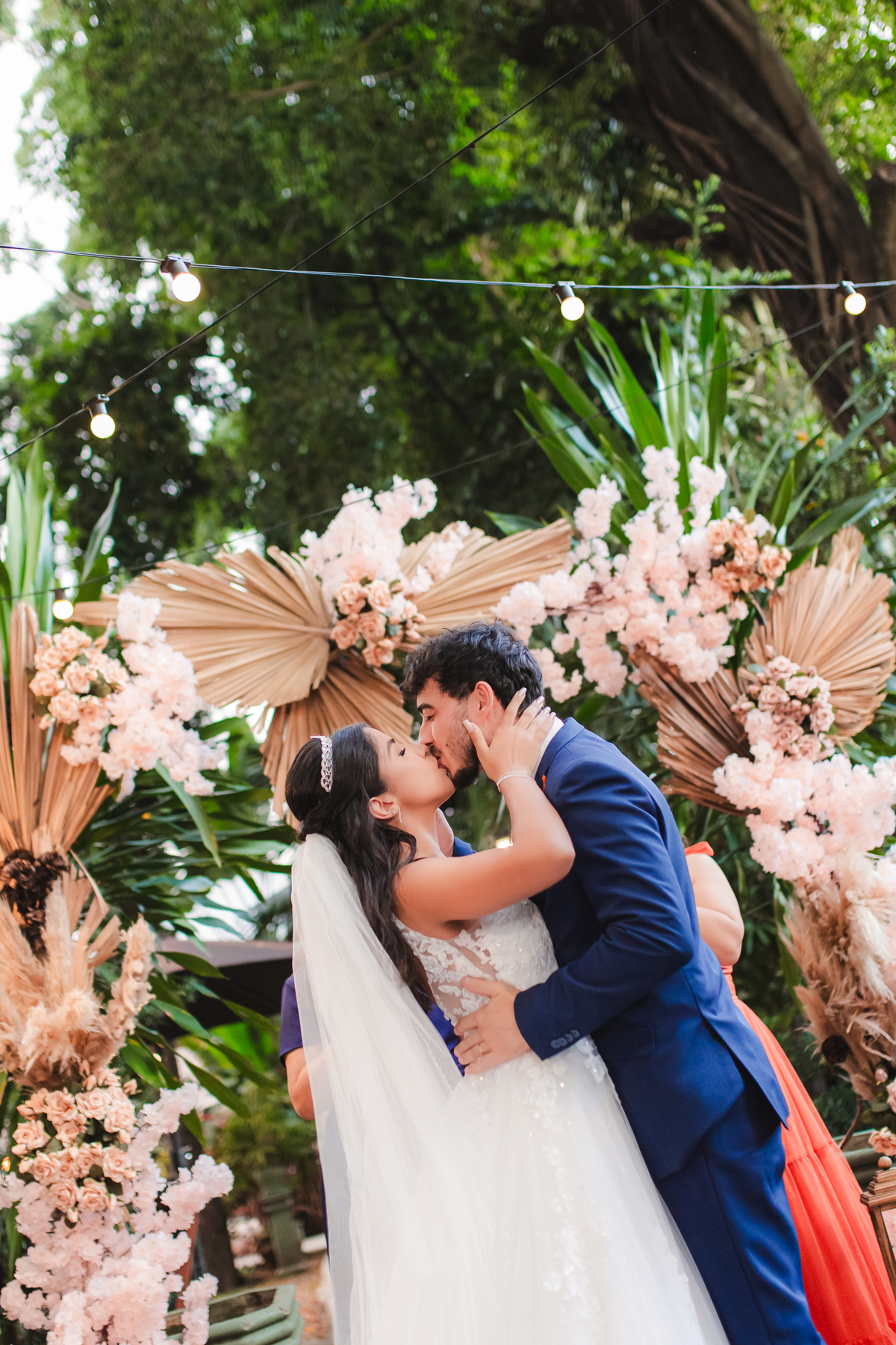 casamento inesquecível emoção sonho realização noiva noivo olhares amor