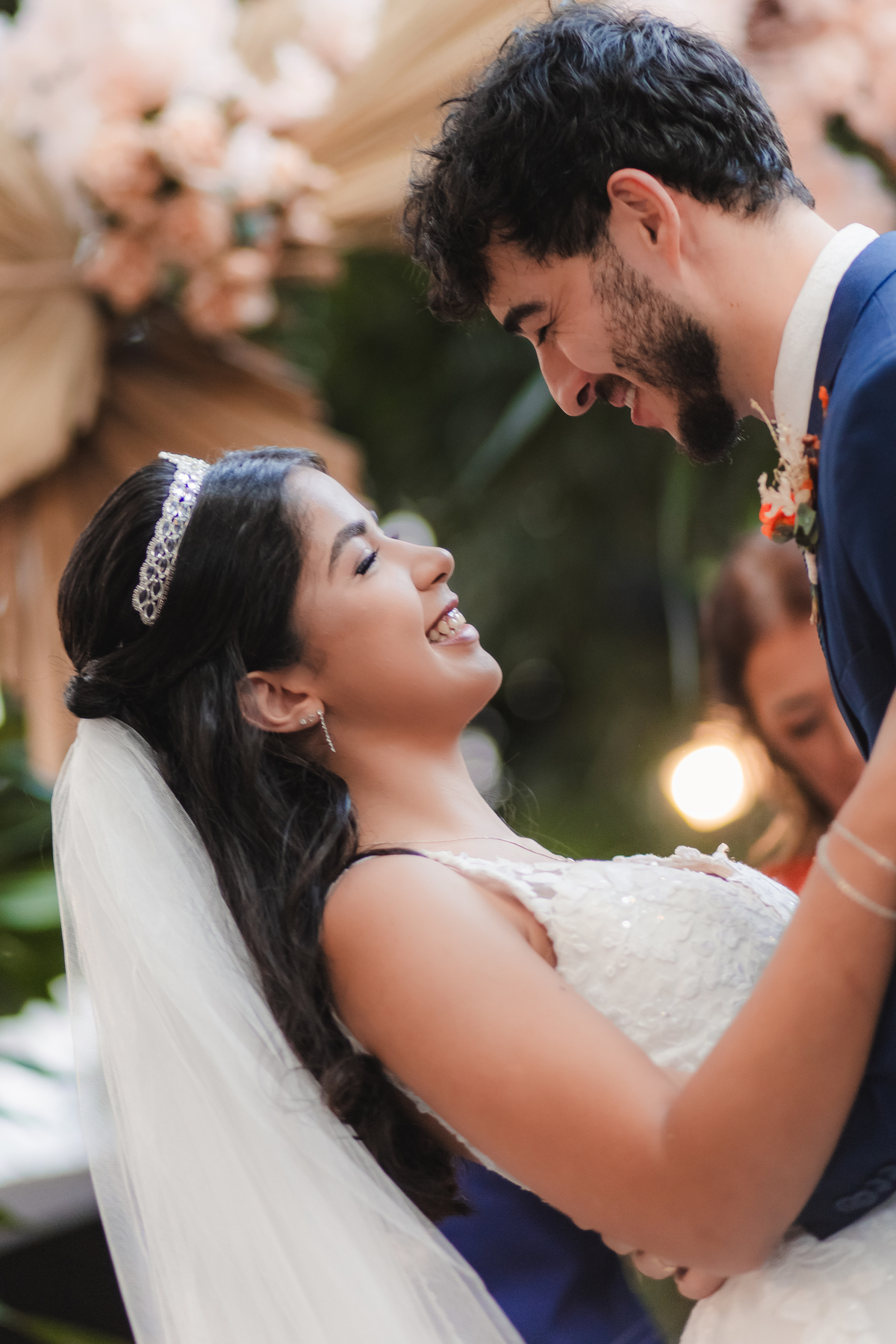 casamento inesquecível emoção sonho realização noiva noivo olhares amor