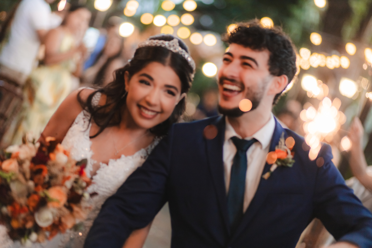 casamento inesquecível emoção sonho realização noiva noivo olhares amor