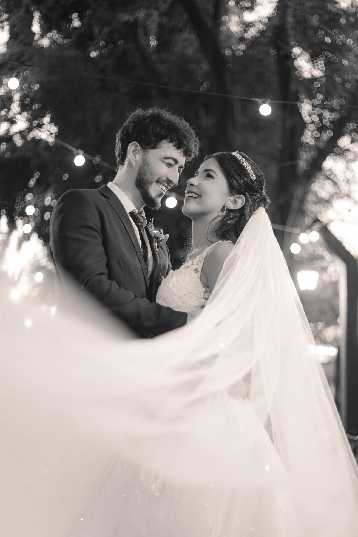 casamento inesquecível emoção sonho realização noiva noivo olhares amor