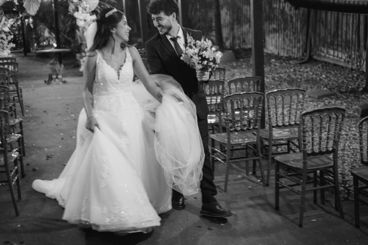 casamento inesquecível emoção sonho realização noiva noivo olhares amor