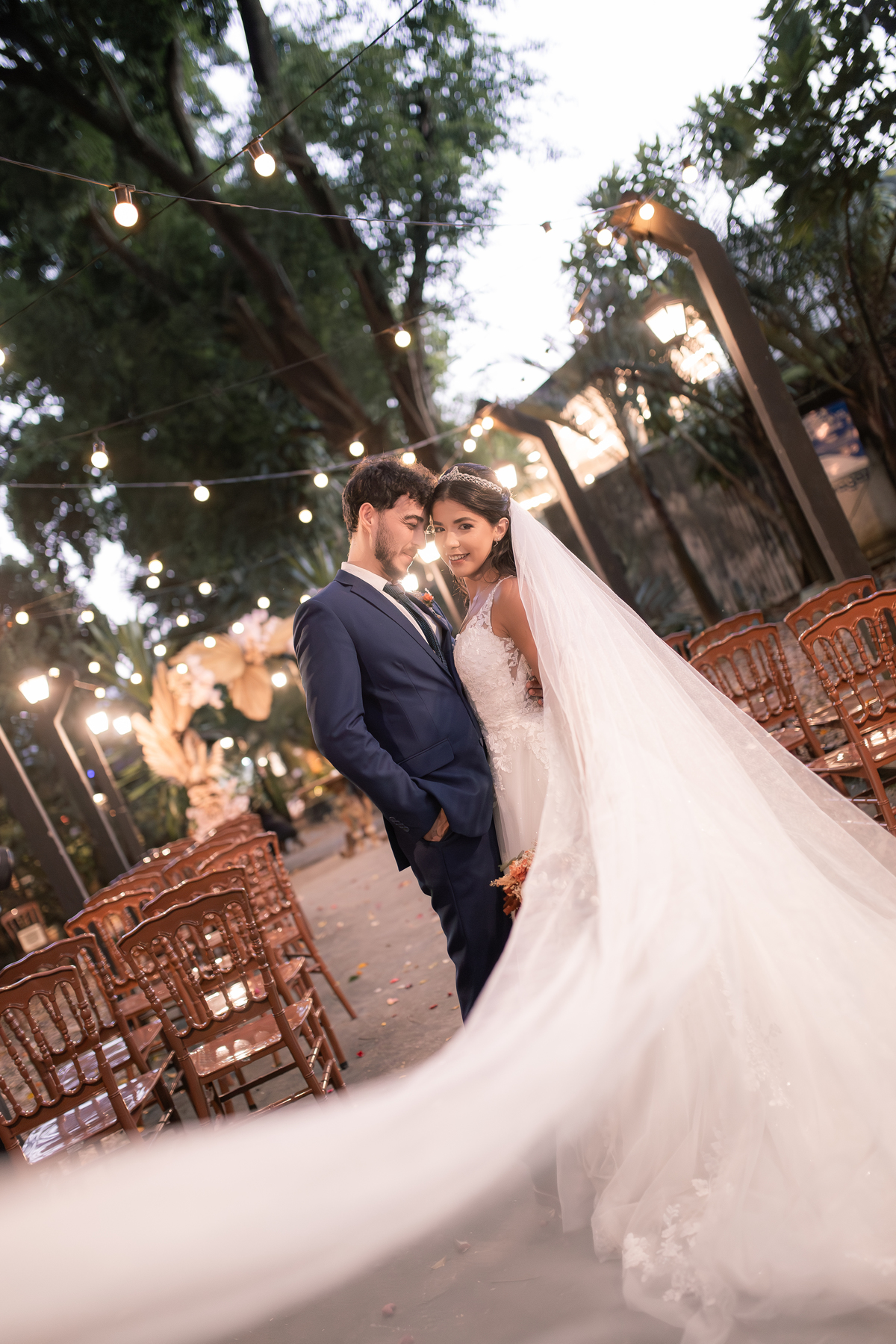 casamento inesquecível emoção sonho realização noiva noivo olhares amor