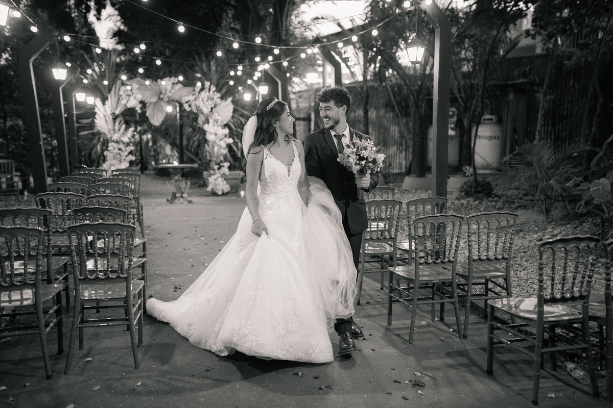 casamento inesquecível emoção sonho realização noiva noivo olhares amor