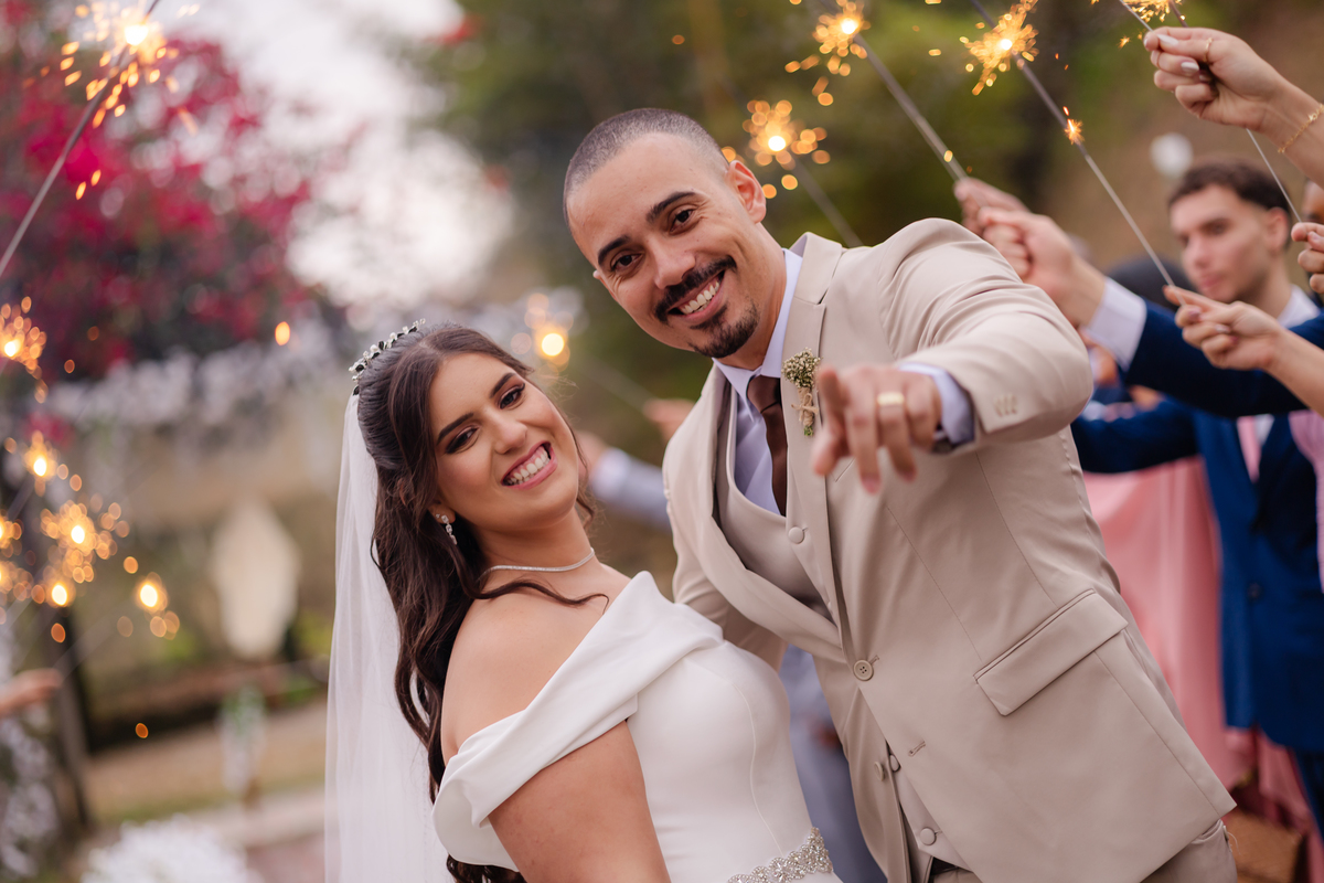 Vestido de Noiva, Casamento, Cerimônia, noiva se arrumando, Casamento sítio campo, Emoção, Inesquecível Casamento, Alegria, aliança de casamento