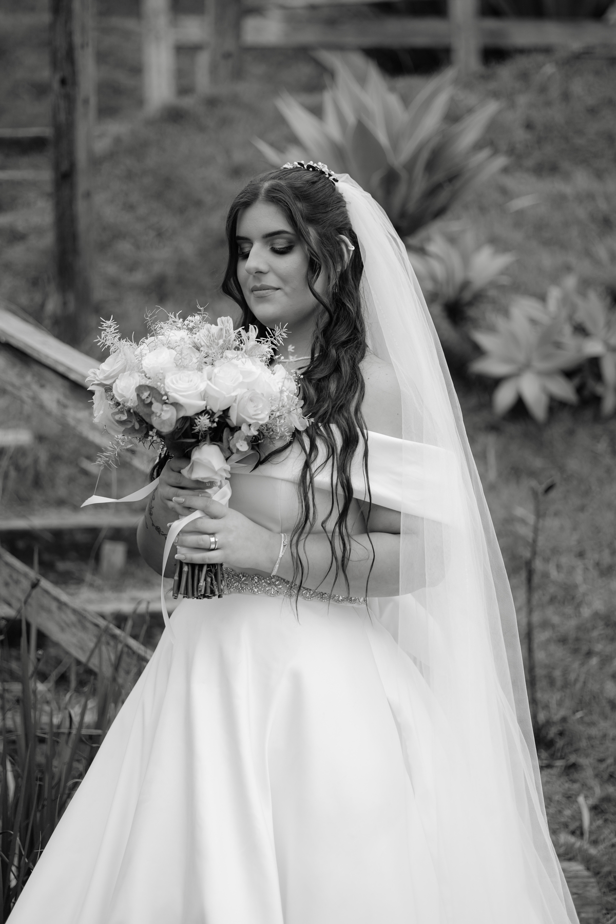 Vestido de Noiva, Casamento, Cerimônia, noiva se arrumando, Casamento sítio campo, Emoção, Inesquecível Casamento, Alegria, aliança de casamento