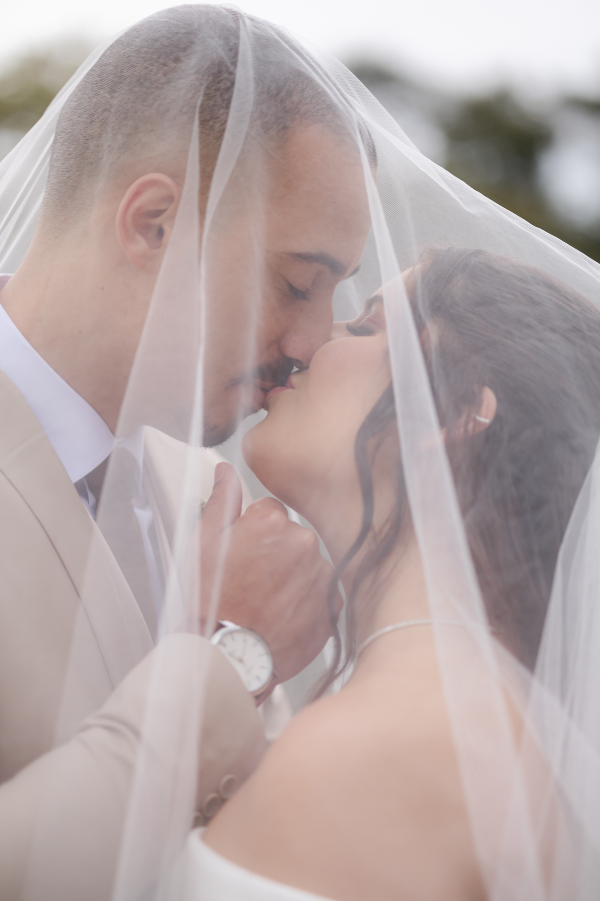 Vestido de Noiva, Casamento, Cerimônia, noiva se arrumando, Casamento sítio campo, Emoção, Inesquecível Casamento, Alegria, aliança de casamento