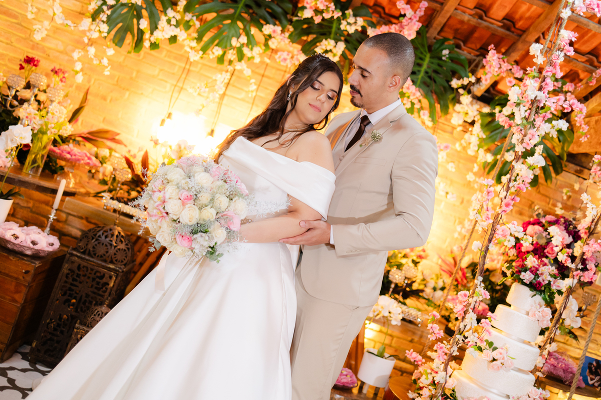 Vestido de Noiva, Casamento, Cerimônia, noiva se arrumando, Casamento sítio campo, Emoção, Inesquecível Casamento, Alegria, aliança de casamento, Festa de Casamento