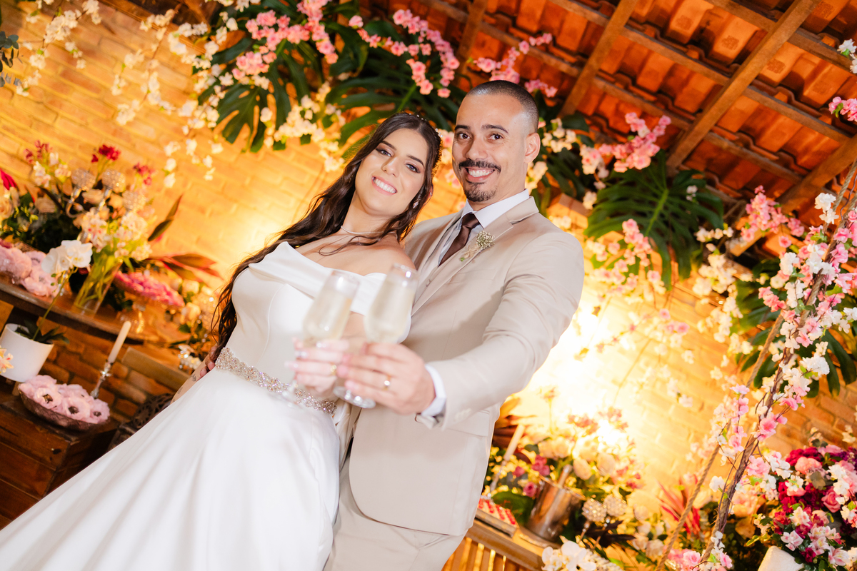 Vestido de Noiva, Casamento, Cerimônia, noiva se arrumando, Casamento sítio campo, Emoção, Inesquecível Casamento, Alegria, aliança de casamento, Festa de Casamento