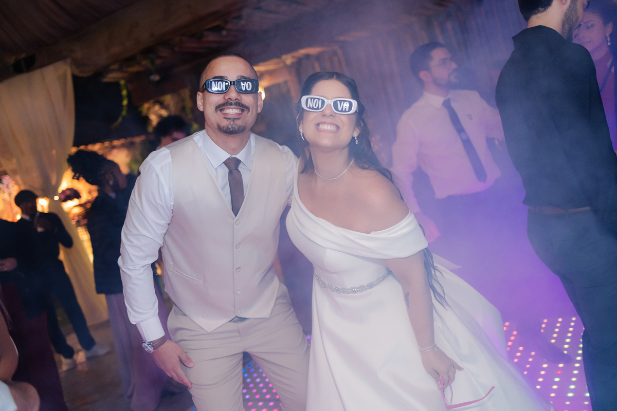 Vestido de Noiva, Casamento, Cerimônia, noiva se arrumando, Casamento sítio campo, Emoção, Inesquecível Casamento, Alegria, aliança de casamento, Festa de Casamento
