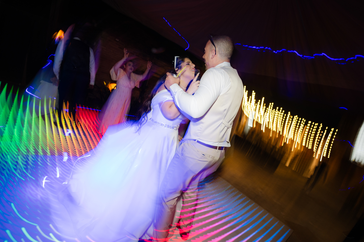 Vestido de Noiva, Casamento, Cerimônia, noiva se arrumando, Casamento sítio campo, Emoção, Inesquecível Casamento, Alegria, aliança de casamento, Festa de Casamento