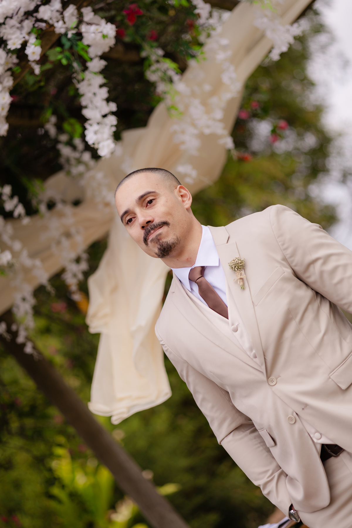 Vestido de Noiva, Casamento, Cerimônia, noiva se arrumando, Casamento sítio campo, Emoção, Inesquecível Casamento, Alegria, aliança de casamento