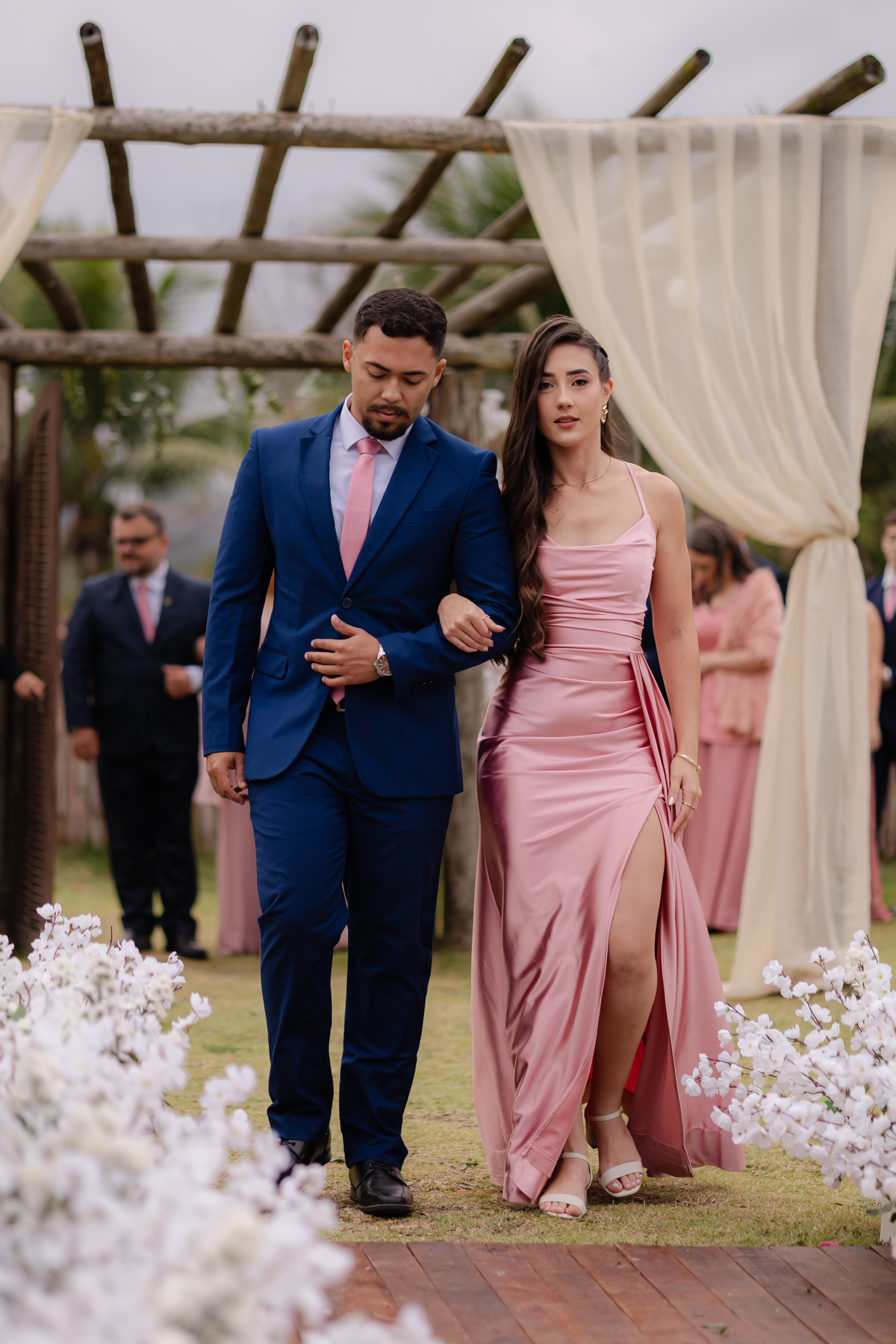 Vestido de Noiva, Casamento, Cerimônia, noiva se arrumando, Casamento sítio campo, Emoção, Inesquecível Casamento, Alegria, aliança de casamento