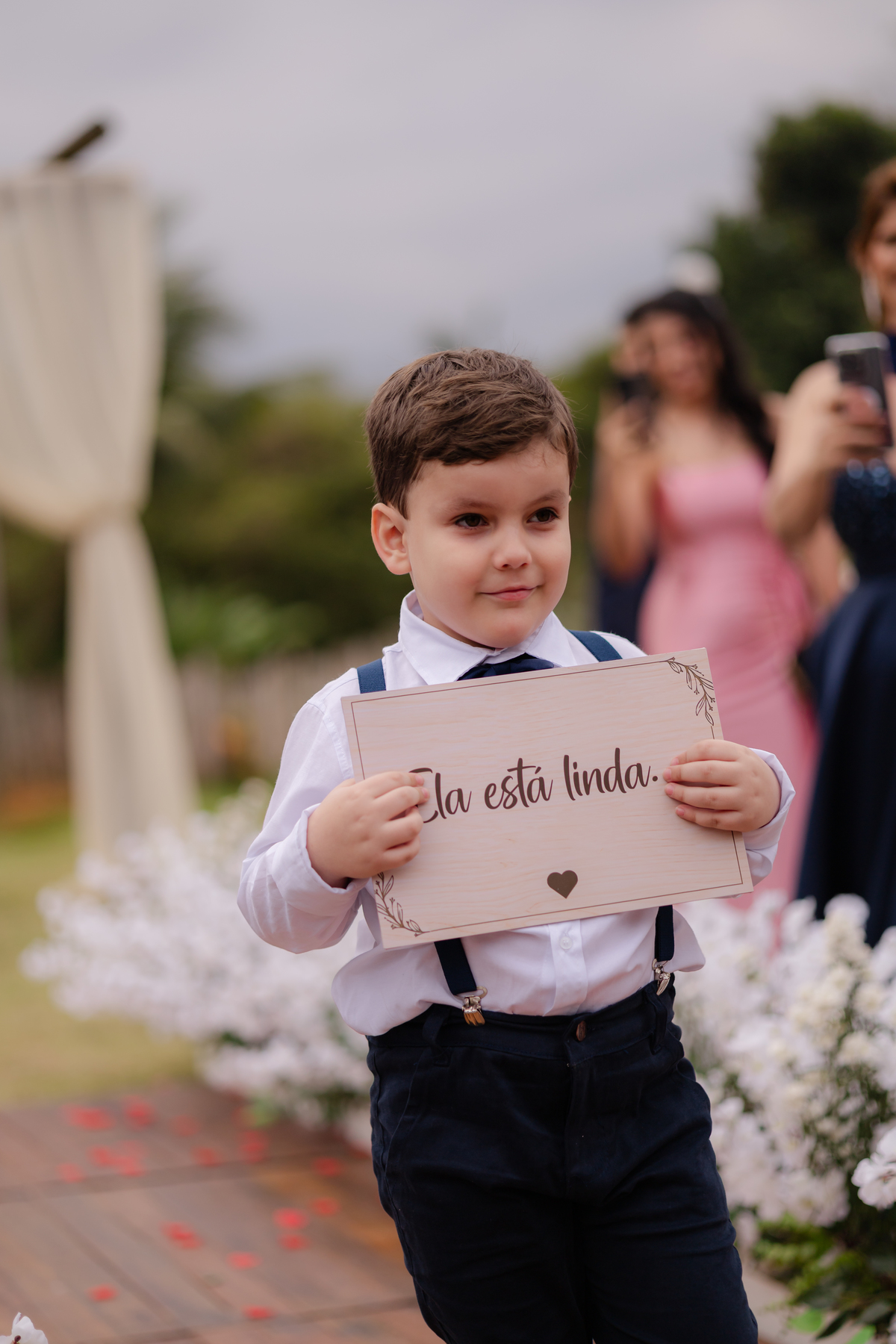 Vestido de Noiva, Casamento, Cerimônia, noiva se arrumando, Casamento sítio campo, Emoção, Inesquecível Casamento, Alegria, aliança de casamento