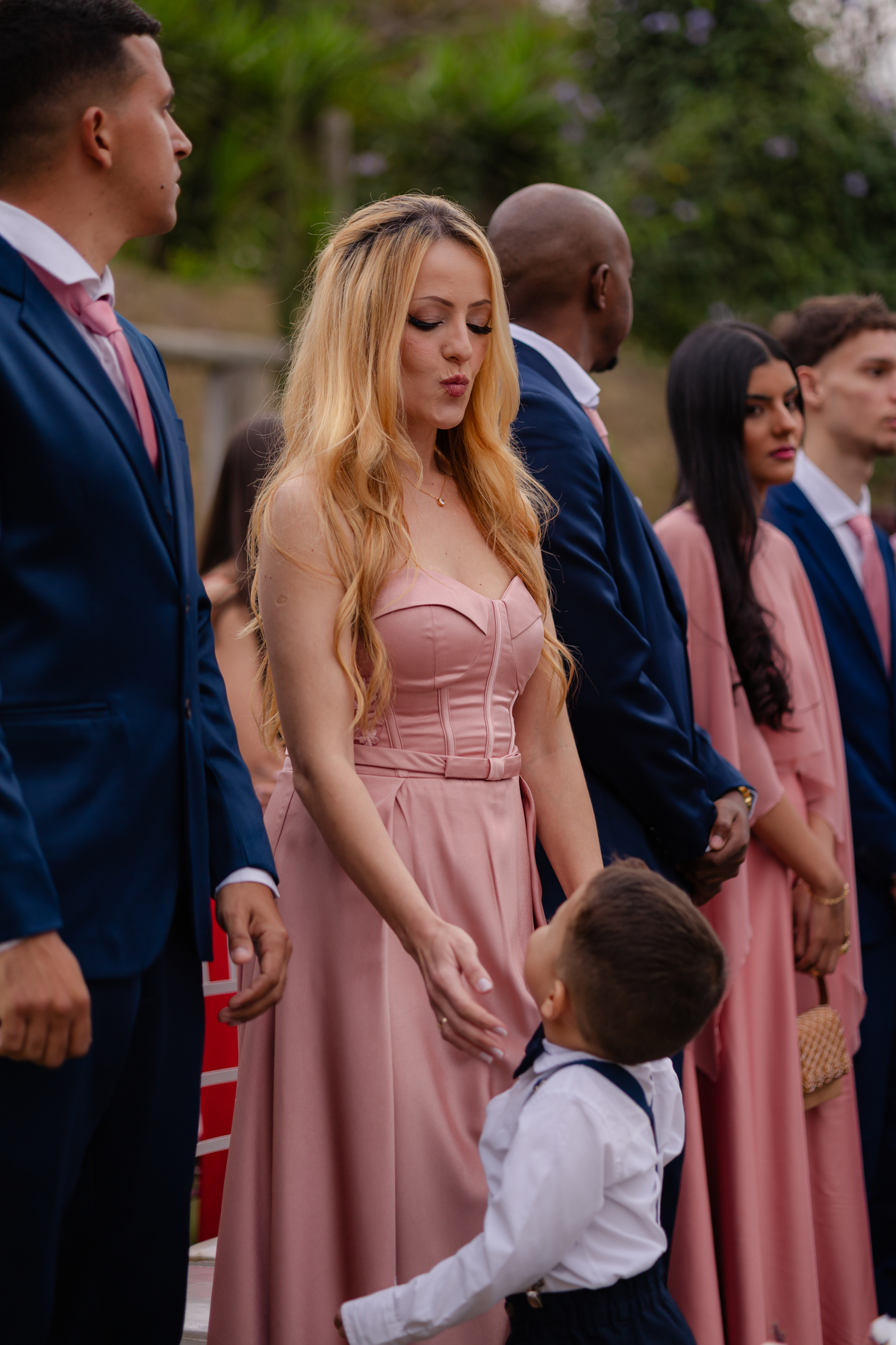Vestido de Noiva, Casamento, Cerimônia, noiva se arrumando, Casamento sítio campo, Emoção, Inesquecível Casamento, Alegria, aliança de casamento