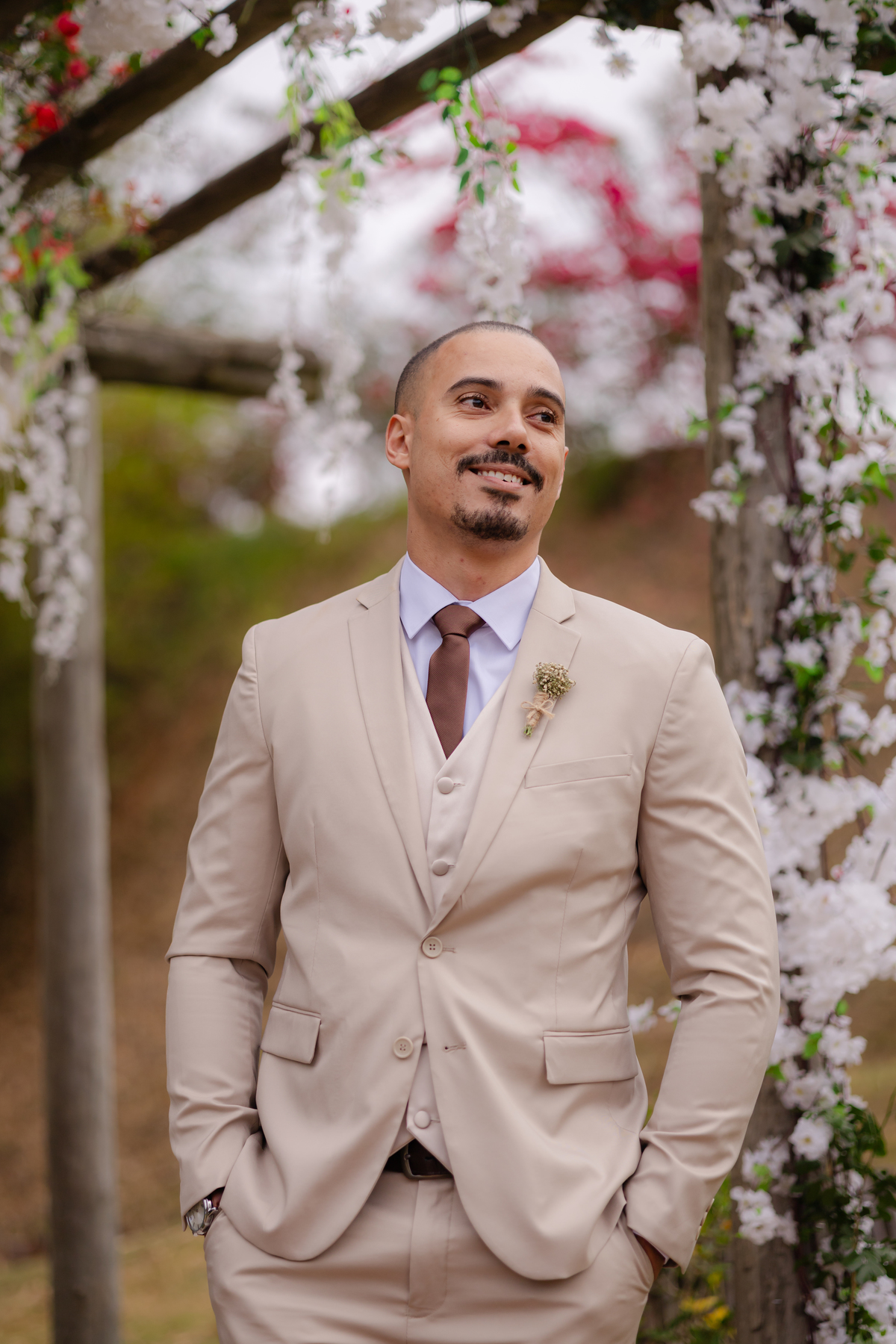 Vestido de Noiva, Casamento, Cerimônia, noiva se arrumando, Casamento sítio campo, Emoção, Inesquecível Casamento, Alegria, aliança de casamento
