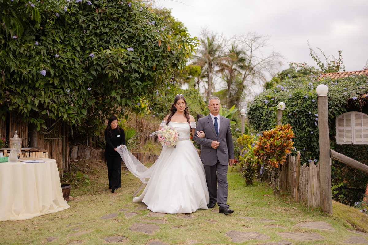 Vestido de Noiva, Casamento, Cerimônia, noiva se arrumando, Casamento sítio campo, Emoção, Inesquecível Casamento, Alegria, aliança de casamento