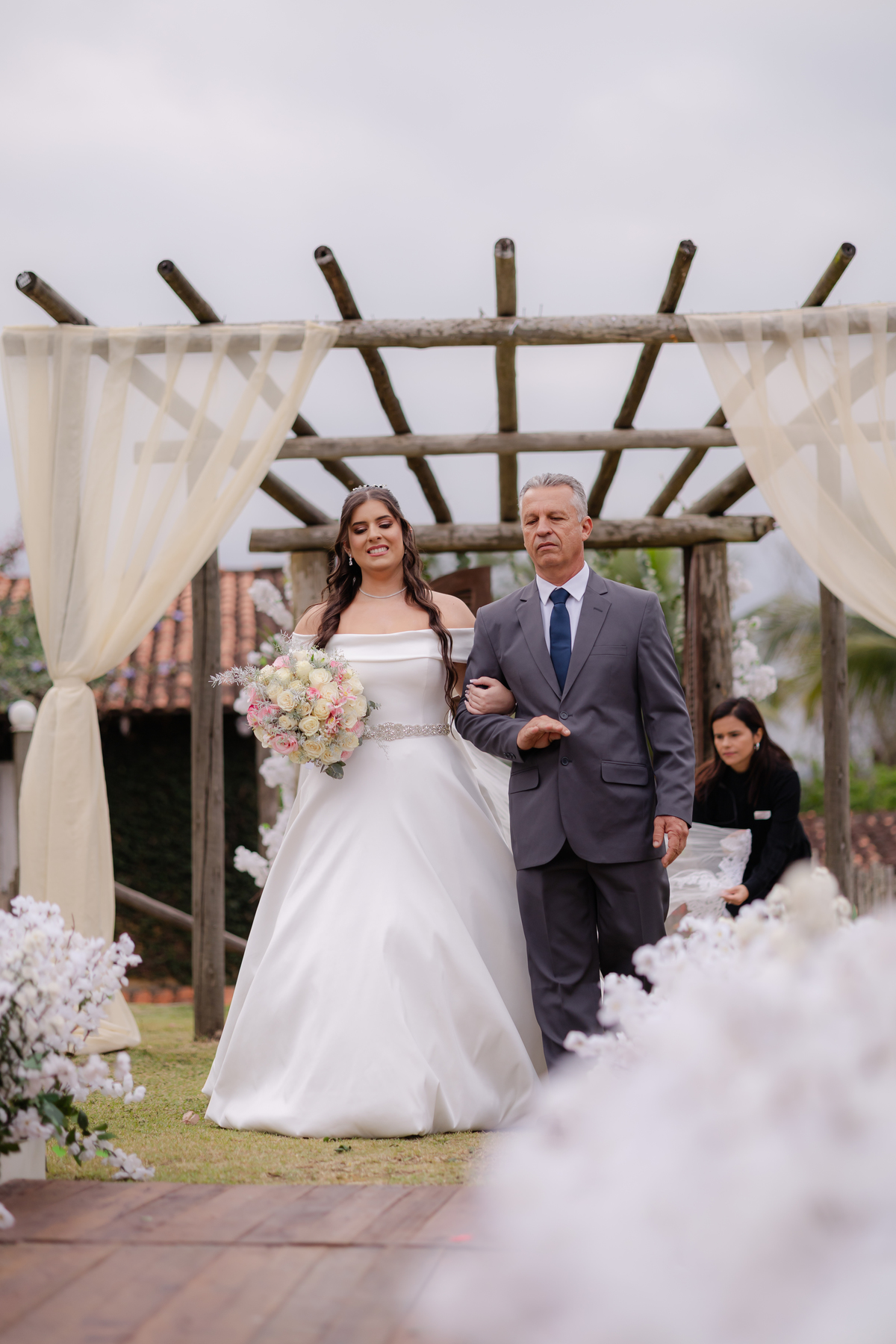 Vestido de Noiva, Casamento, Cerimônia, noiva se arrumando, Casamento sítio campo, Emoção, Inesquecível Casamento, Alegria, aliança de casamento