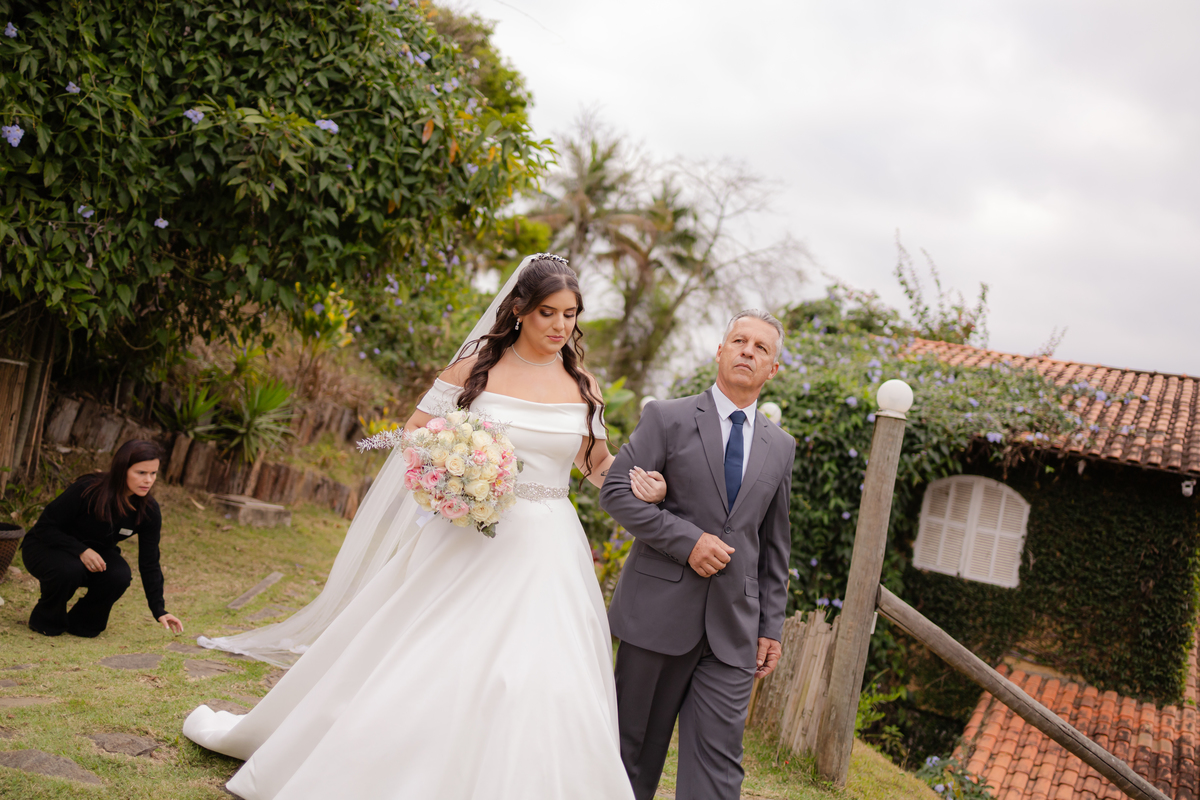Vestido de Noiva, Casamento, Cerimônia, noiva se arrumando, Casamento sítio campo, Emoção, Inesquecível Casamento, Alegria, aliança de casamento