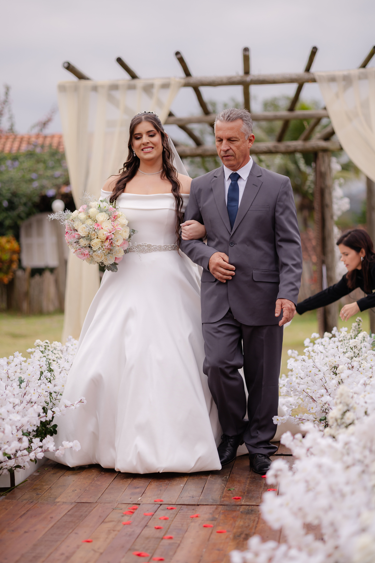 Vestido de Noiva, Casamento, Cerimônia, noiva se arrumando, Casamento sítio campo, Emoção, Inesquecível Casamento, Alegria, aliança de casamento