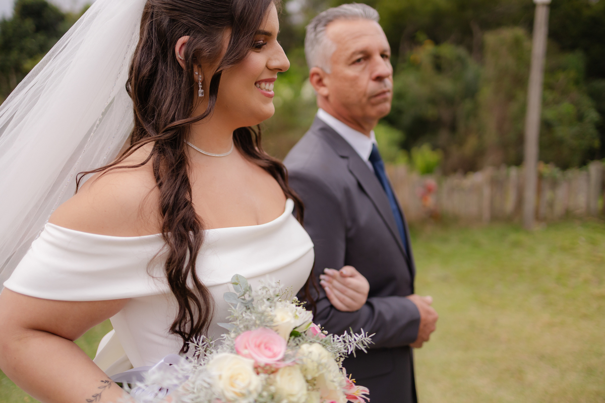 Vestido de Noiva, Casamento, Cerimônia, noiva se arrumando, Casamento sítio campo, Emoção, Inesquecível Casamento, Alegria, aliança de casamento