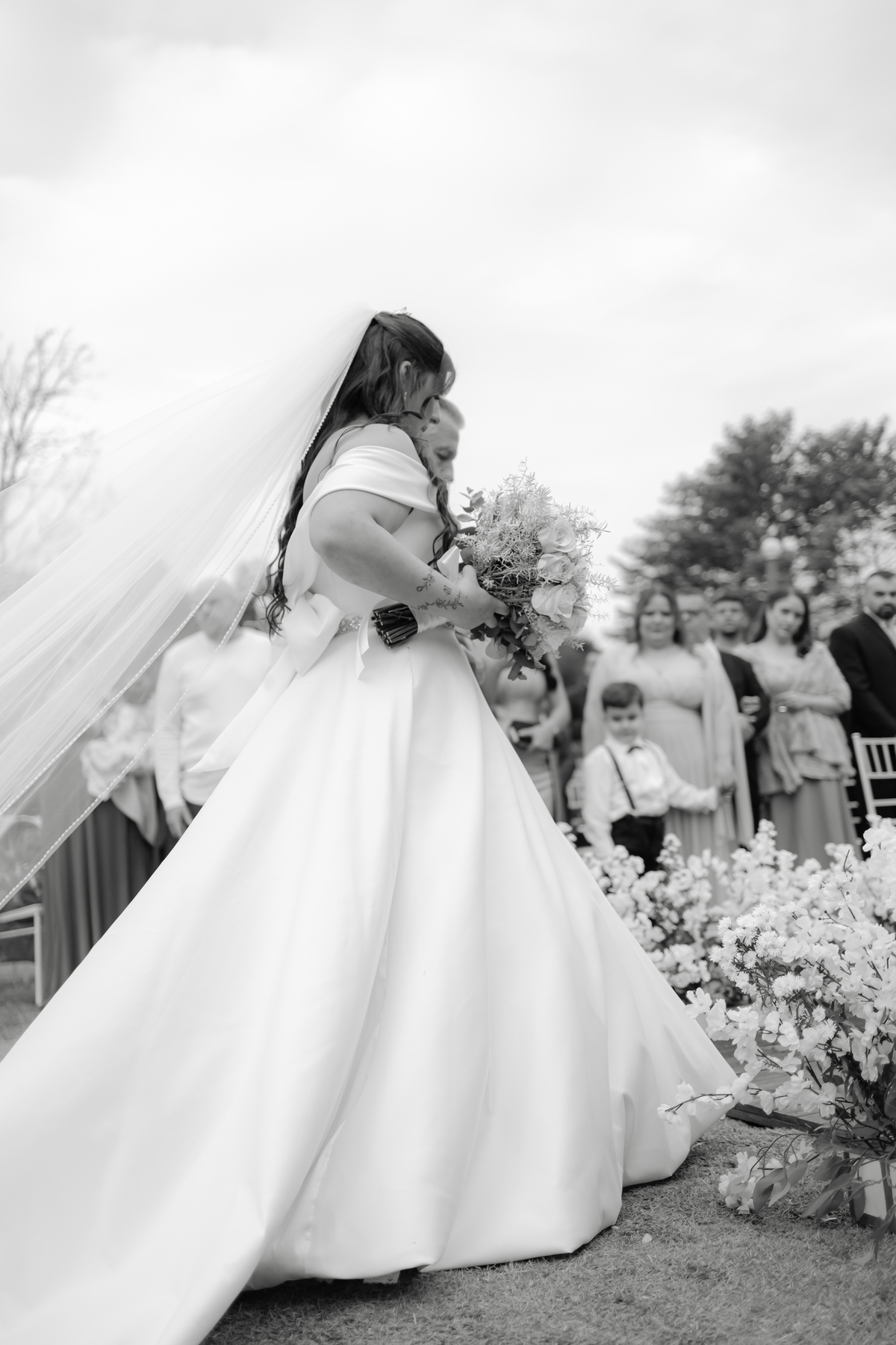 Vestido de Noiva, Casamento, Cerimônia, noiva se arrumando, Casamento sítio campo, Emoção, Inesquecível Casamento, Alegria, aliança de casamento