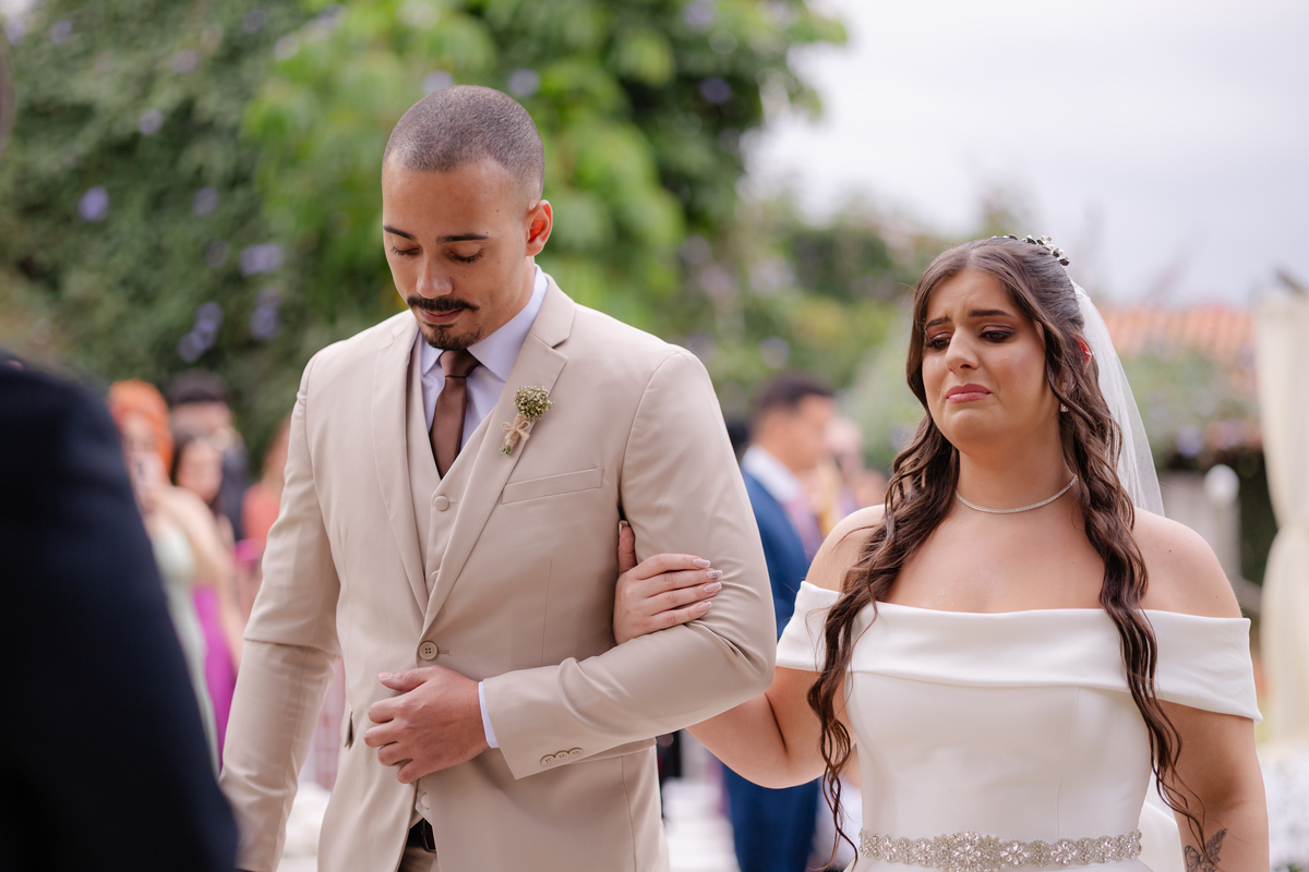 Vestido de Noiva, Casamento, Cerimônia, noiva se arrumando, Casamento sítio campo, Emoção, Inesquecível Casamento, Alegria, aliança de casamento