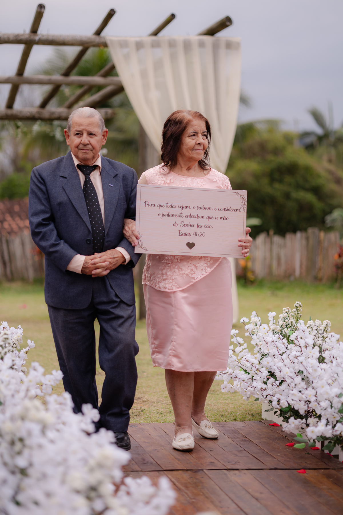 Vestido de Noiva, Casamento, Cerimônia, noiva se arrumando, Casamento sítio campo, Emoção, Inesquecível Casamento, Alegria, aliança de casamento