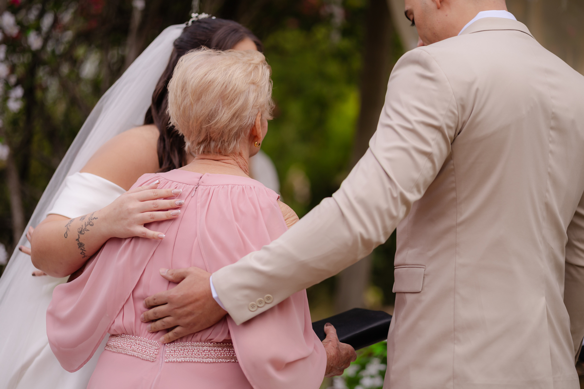 Vestido de Noiva, Casamento, Cerimônia, noiva se arrumando, Casamento sítio campo, Emoção, Inesquecível Casamento, Alegria, aliança de casamento