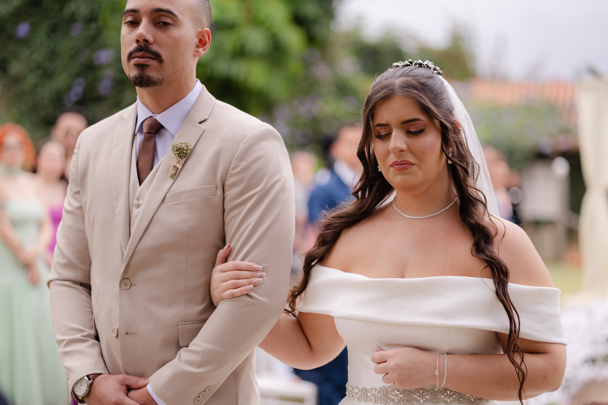 Vestido de Noiva, Casamento, Cerimônia, noiva se arrumando, Casamento sítio campo, Emoção, Inesquecível Casamento, Alegria, aliança de casamento