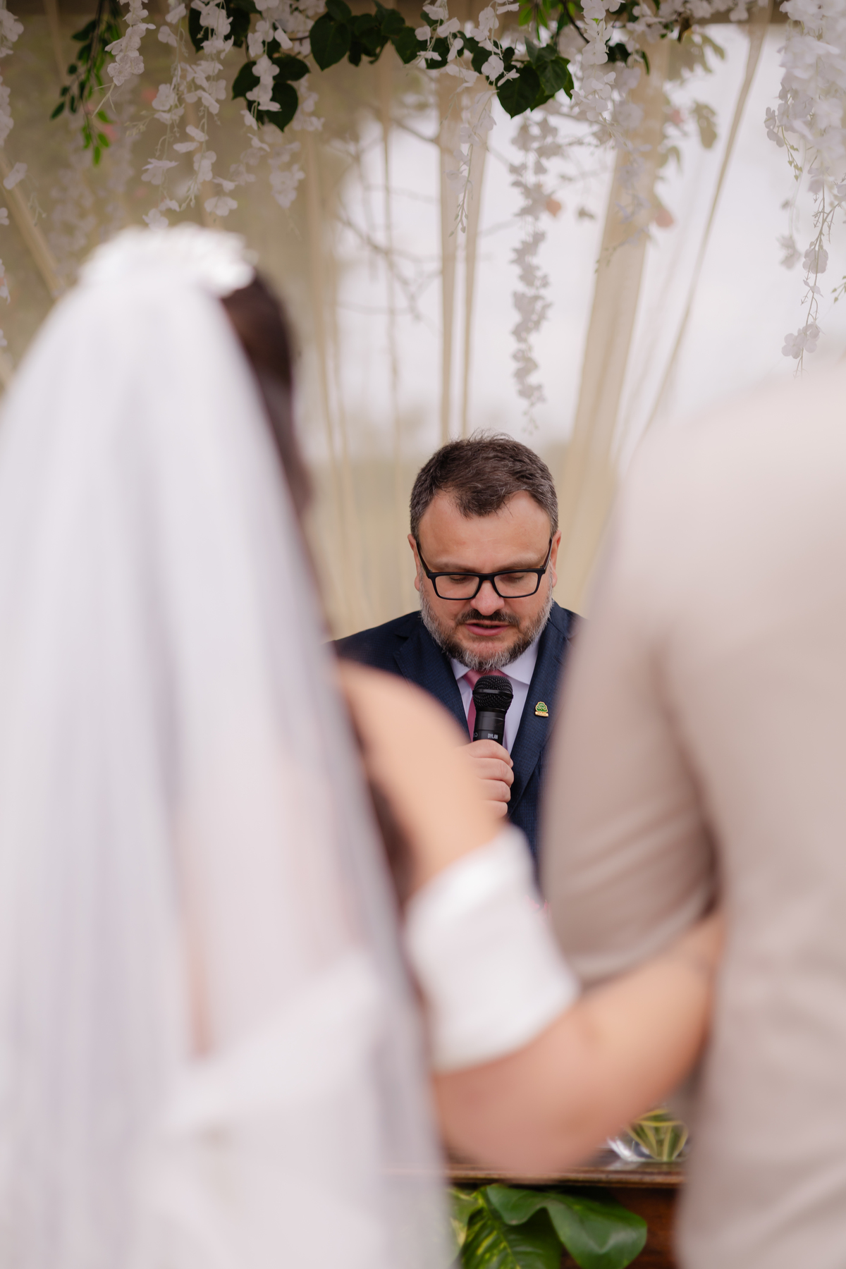 Vestido de Noiva, Casamento, Cerimônia, noiva se arrumando, Casamento sítio campo, Emoção, Inesquecível Casamento, Alegria, aliança de casamento