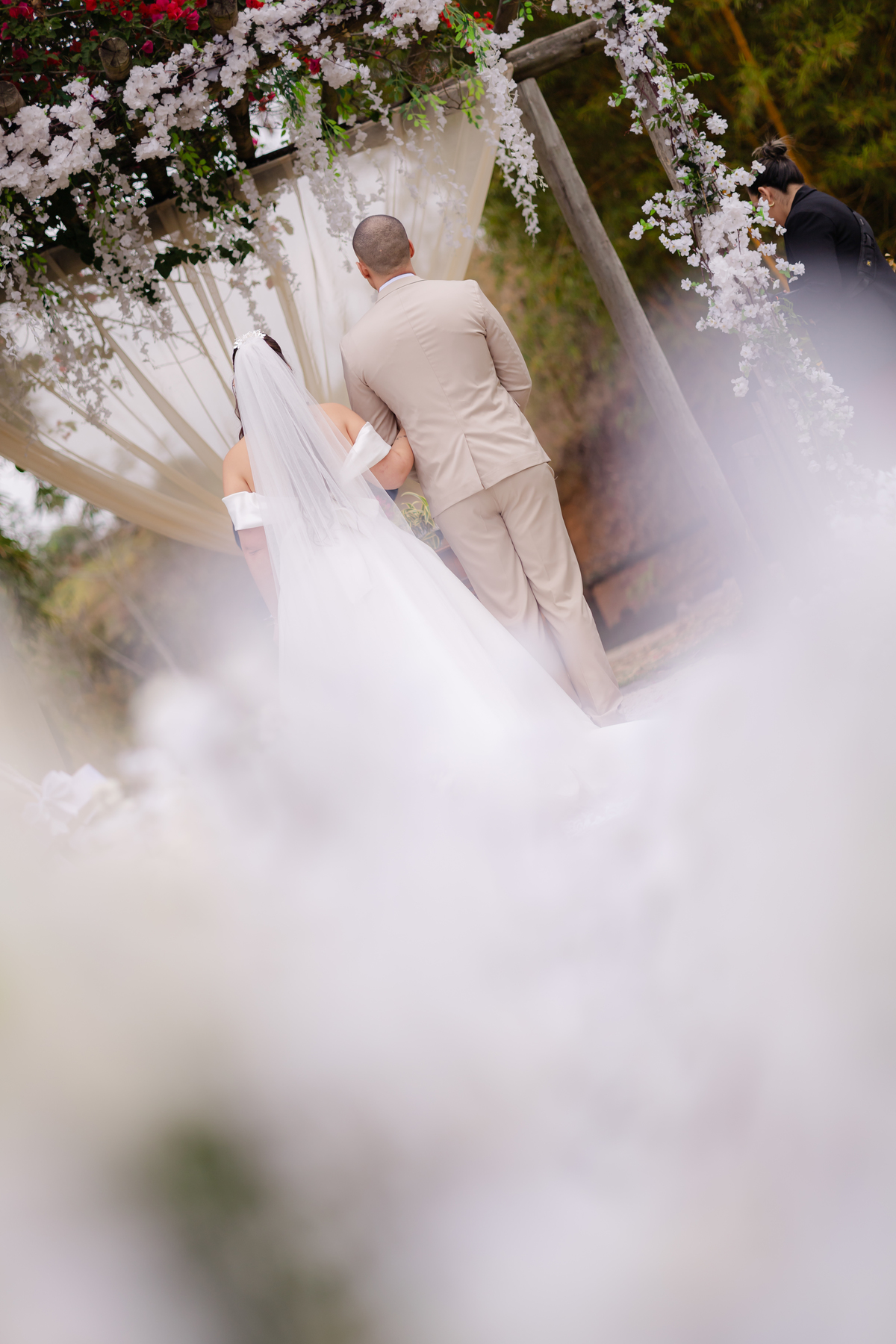 Vestido de Noiva, Casamento, Cerimônia, noiva se arrumando, Casamento sítio campo, Emoção, Inesquecível Casamento, Alegria, aliança de casamento