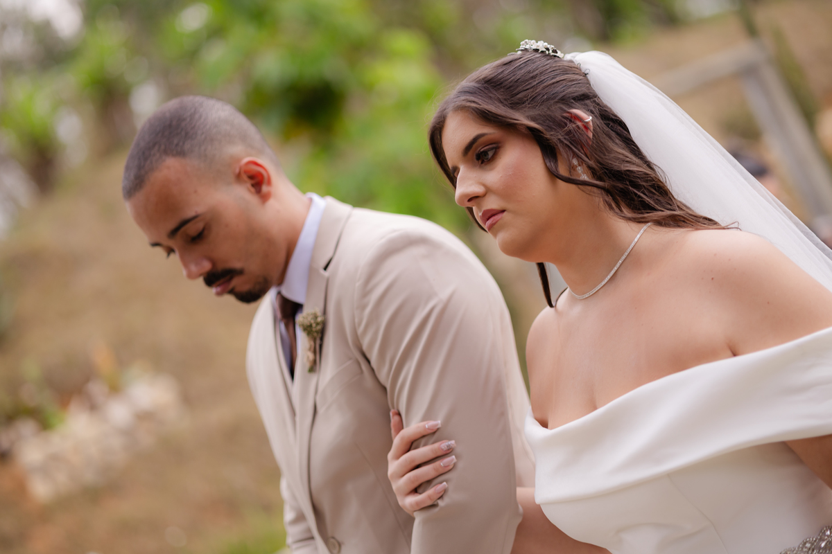Vestido de Noiva, Casamento, Cerimônia, noiva se arrumando, Casamento sítio campo, Emoção, Inesquecível Casamento, Alegria, aliança de casamento