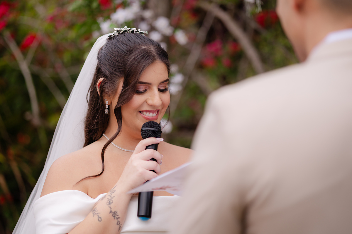 Vestido de Noiva, Casamento, Cerimônia, noiva se arrumando, Casamento sítio campo, Emoção, Inesquecível Casamento, Alegria, aliança de casamento