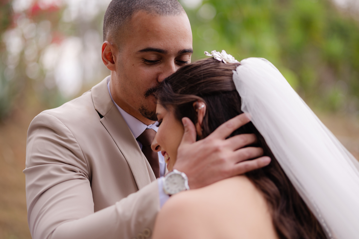 Vestido de Noiva, Casamento, Cerimônia, noiva se arrumando, Casamento sítio campo, Emoção, Inesquecível Casamento, Alegria, aliança de casamento