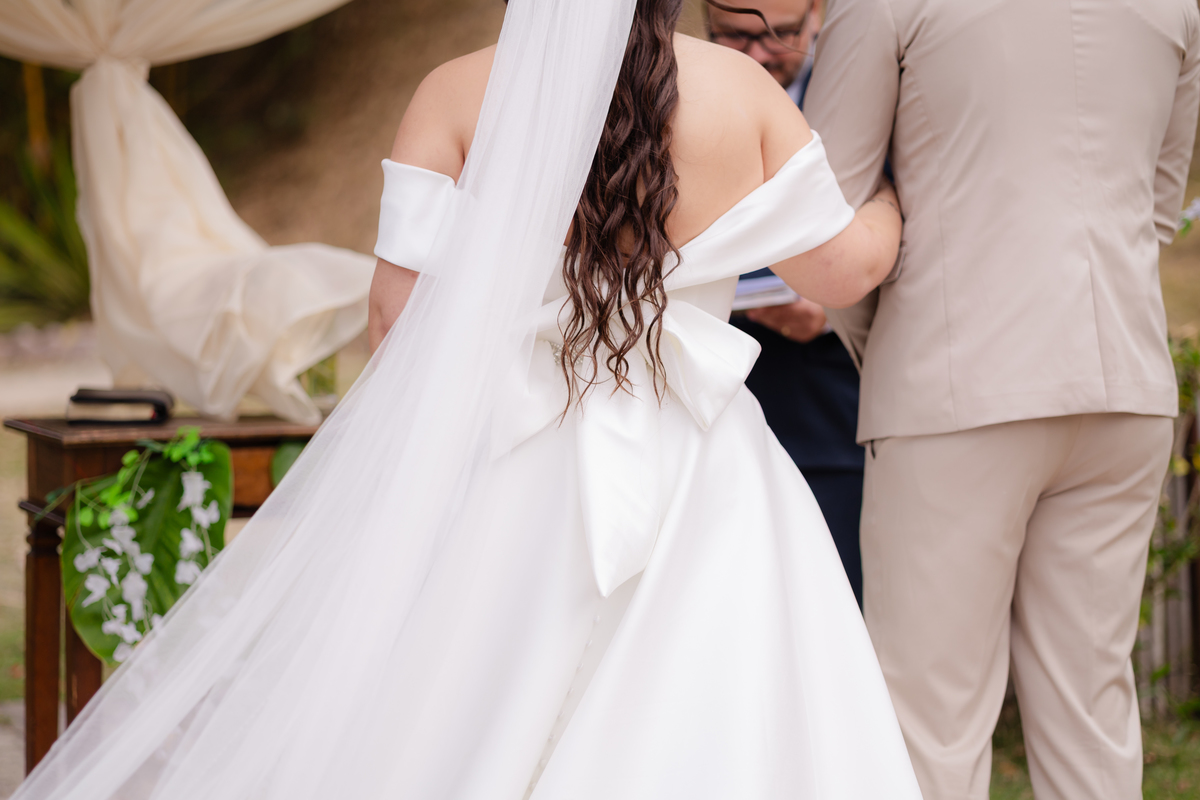 Vestido de Noiva, Casamento, Cerimônia, noiva se arrumando, Casamento sítio campo, Emoção, Inesquecível Casamento, Alegria, aliança de casamento